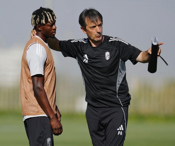 Pacheta resalta la evolución del equipo (GRANADA CF) Pacheta resalta la evolución del equipo (GRANADA CF)