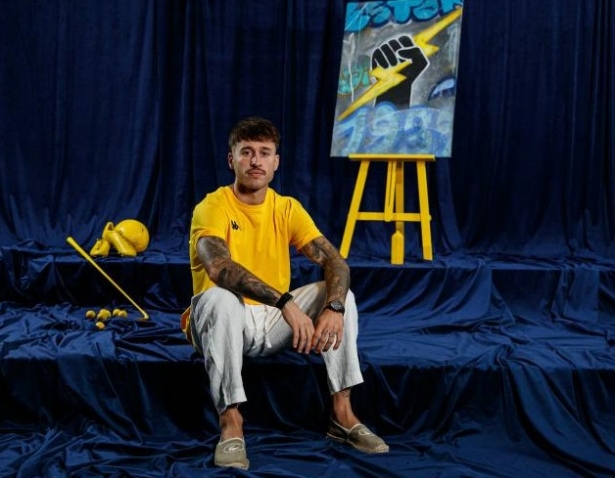 Ricard ya posa como nuevo jugador del Estoril Ricard ya posa como nuevo jugador del Estoril