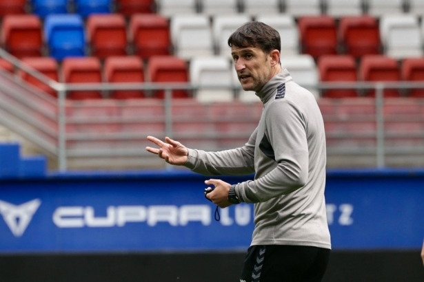 Beñat San José espera un Granada intenso (SD EIBAR) Beñat San José espera un Granada intenso (SD EIBAR)