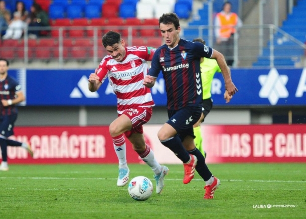 El Granada persiguió sombras en Ipuría (LALIGA) El Granada persiguió sombras en Ipuría (LALIGA)