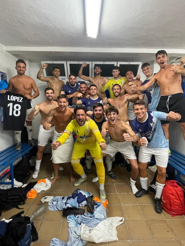 El Atlético Monachil celebra su pase a la final (ATLÉTICO MONACHIL)
