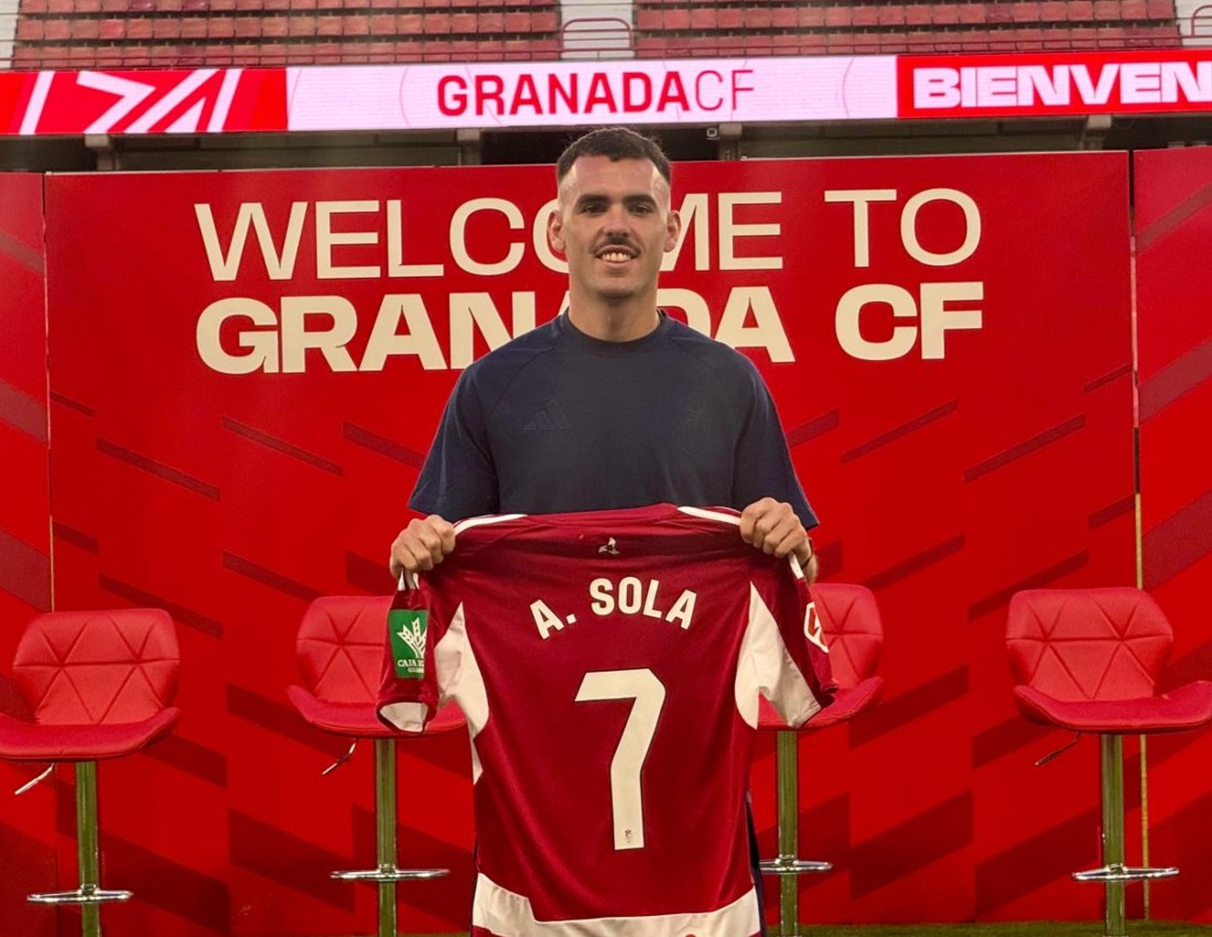 Sola quiere recuperar su mejor versión en el Granada (J. AZCOYTIA)