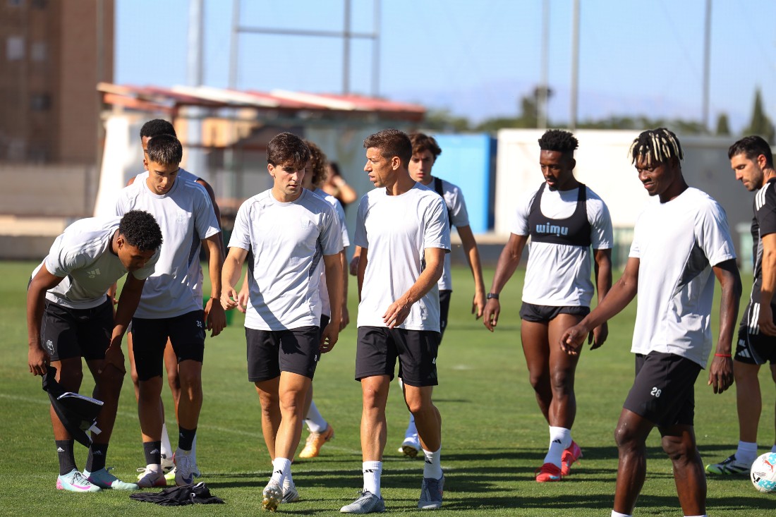 El equipo vuelve el martes al trabajo (J. AZCOYTIA)