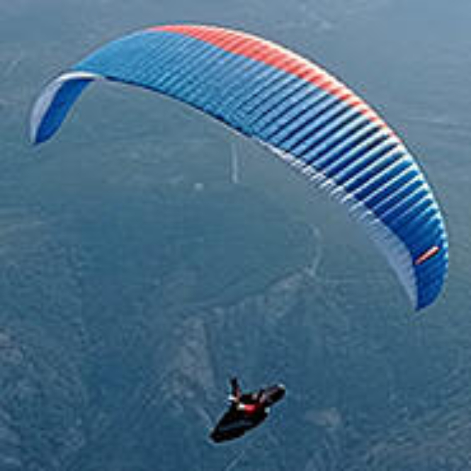 Marcelo Sánchez durante un vuelo (DRACONEXION)