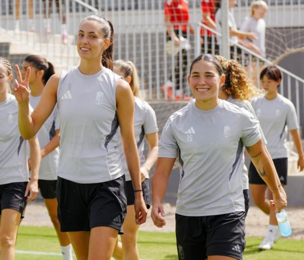 Las rojiblancas quieren la primera victoria en casa (GRANADA CF) Las rojiblancas quieren la primera victoria en casa (GRANADA CF)