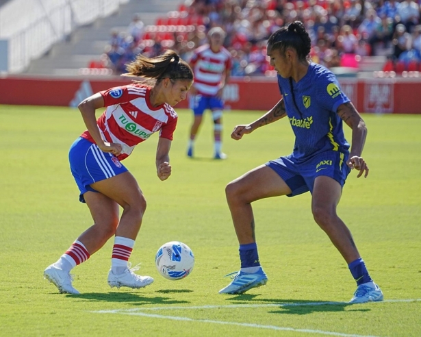 Las rojiblancas no pudieron frenar el potencial visitante (GRANADA CF) Las rojiblancas no pudieron frenar el potencial visitante (GRANADA CF)