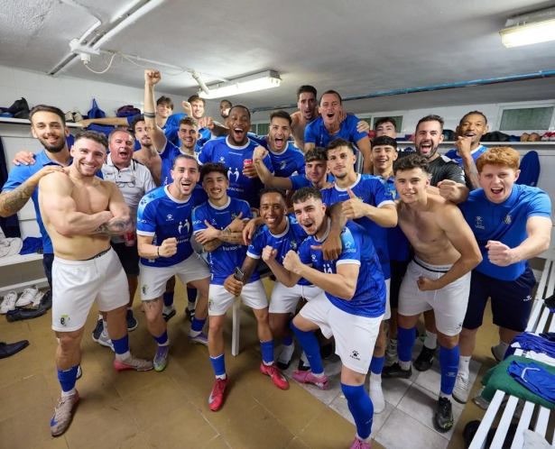La UD Maracena celebra su pase a la primera eliminatoria de la Copa del Rey (DL FÚTBOL| UD MARACENA)