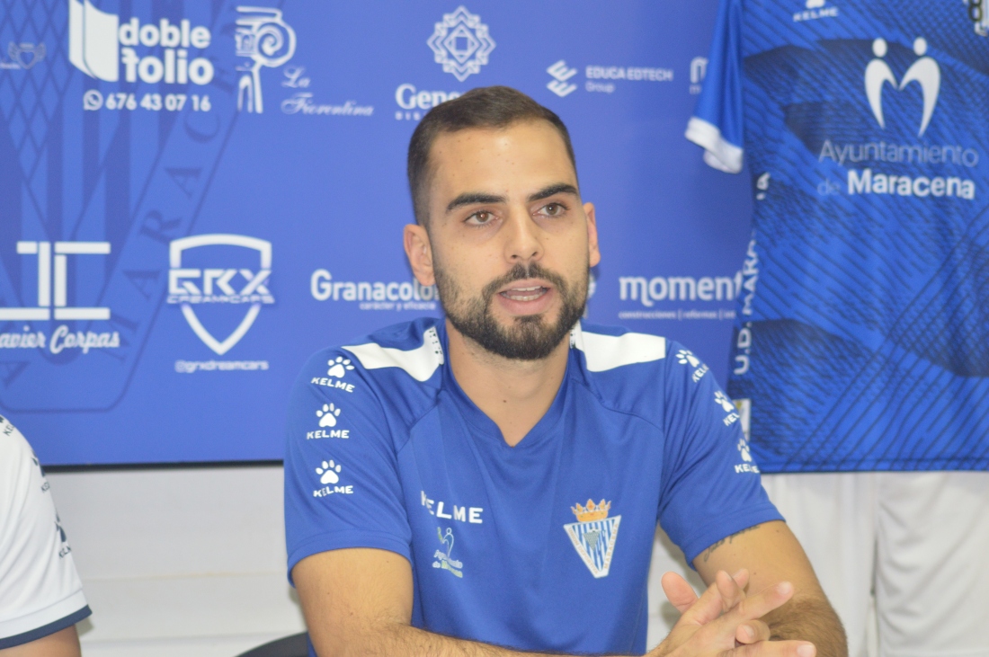 El capitán de la UD Maracena, Jesús Sabaca (D. CONTRERAS)
