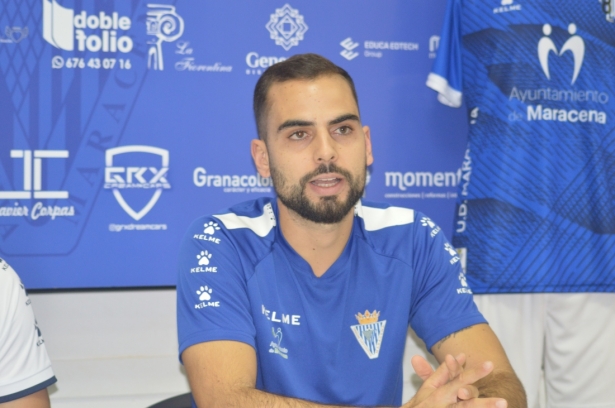 El capitán de la UD Maracena, Jesús Sabaca (D. CONTRERAS)