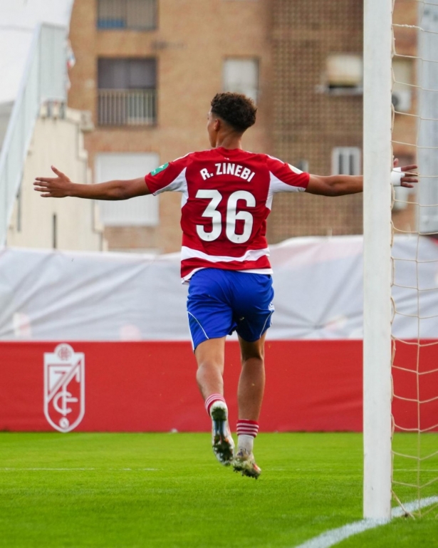 Zinebi volvió a demostrar su gran olfato goleador (GRANADA CF) Zinebi volvió a demostrar su gran olfato goleador (GRANADA CF)