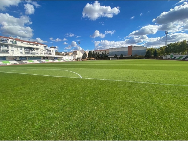 El renovado césped de la Ciudad Deportiva acogerá el derbi El renovado césped de la Ciudad Deportiva acogerá el derbi