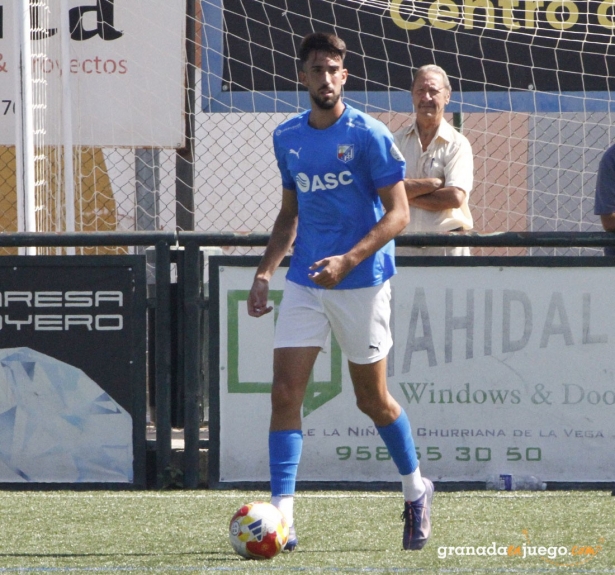 El Motril quiere seguir en lo más alto de la tabla (J. PALMA) El Motril quiere seguir en lo más alto de la tabla (J. PALMA)