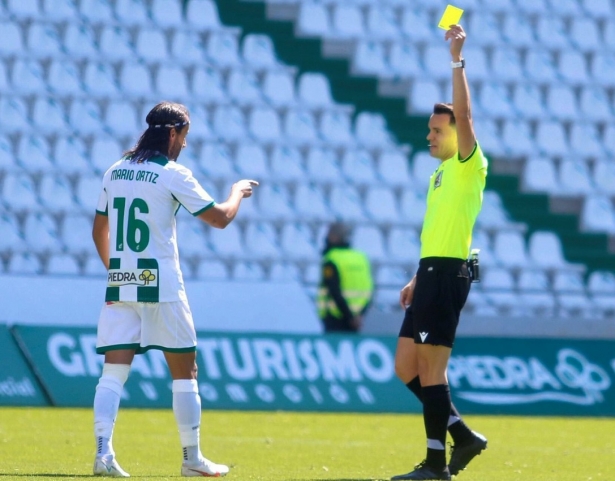 El colegiado madrileño se cruzará con el Granada El colegiado madrileño se cruzará con el Granada
