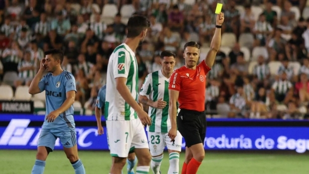 Carlos Muñiz se vuelve a cruzar con el Granada 
