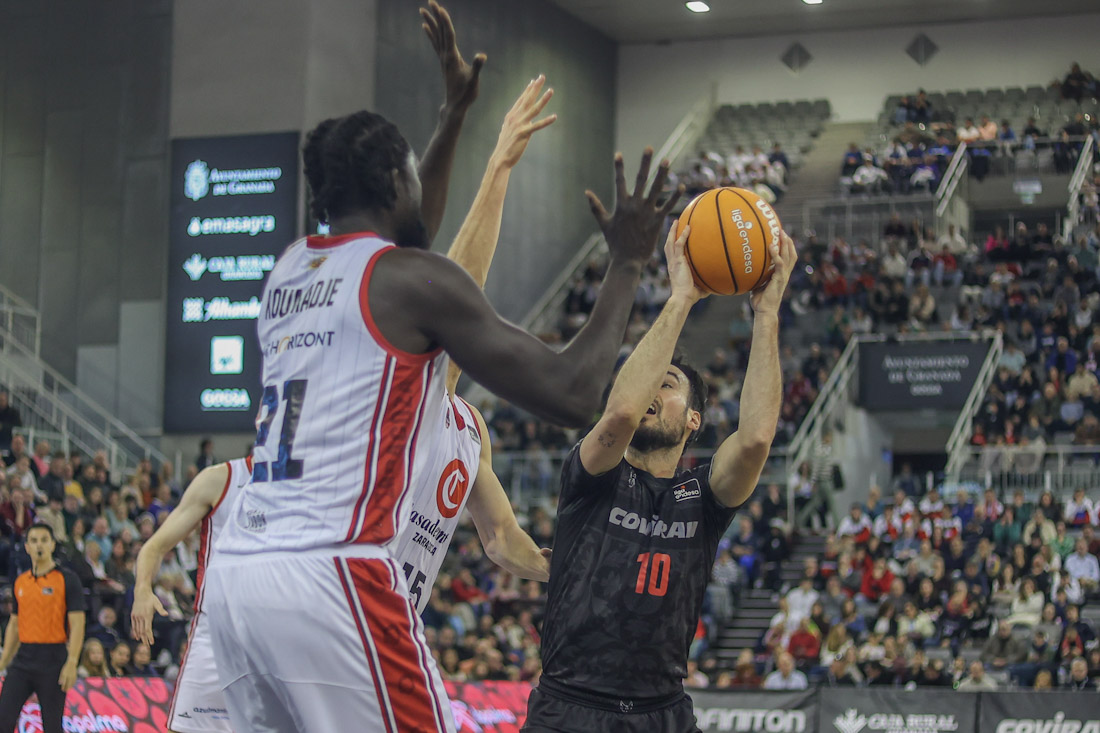 Koumadje intimidó en la zona (GPMEDIA)