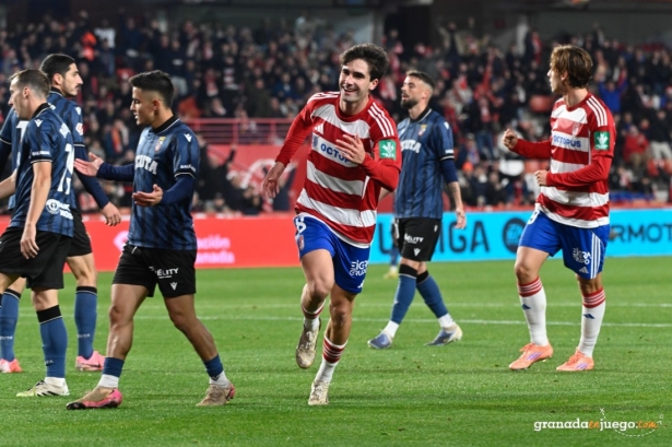 Alemañ volvió a mostrar su faceta goleadora (J.M. BALDOMERO)