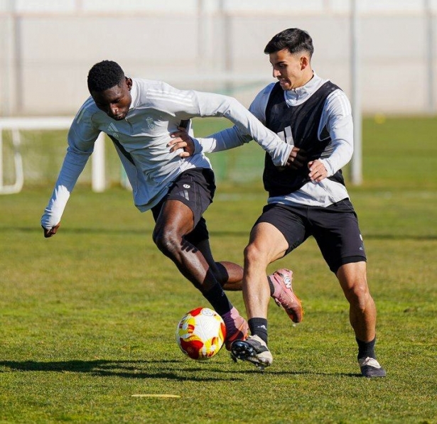 El Recre quiere volver a la senda del triunfo (GRANADA CF)
