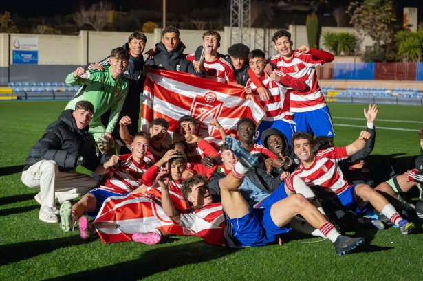 El Granada juvenil celebra su pase a octavos de final (J..PALMA) El Granada juvenil celebra su pase a octavos de final (J..PALMA)
