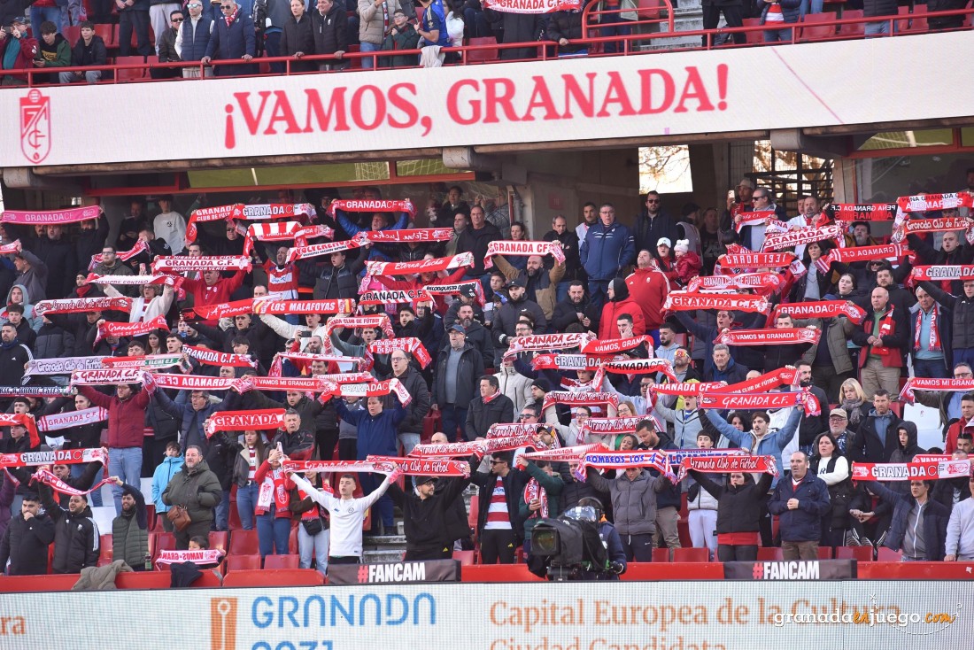 La afición estará con el equipo en Cádiz (J.M. BALDOMERO)