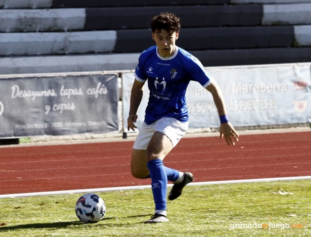 Juanjo marcó el segundo gol del Maracena (J.. PALMA)