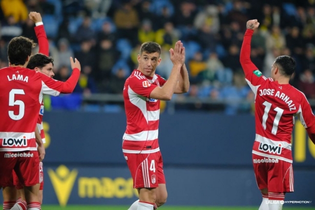 Alcaraz cuajó un gran partido ante su ex equipo (LALIGA) Alcaraz cuajó un gran partido ante su ex equipo (LALIGA)