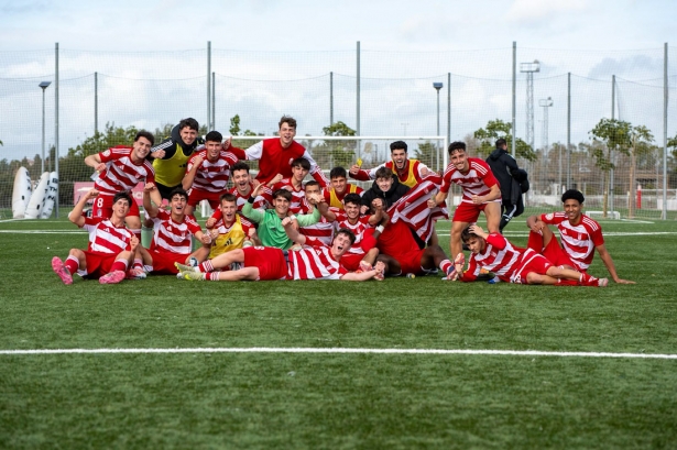 El Granada juvenil quiere seguir haciendo historia (CANTERA NAZARÍ) El Granada juvenil quiere seguir haciendo historia (CANTERA NAZARÍ)