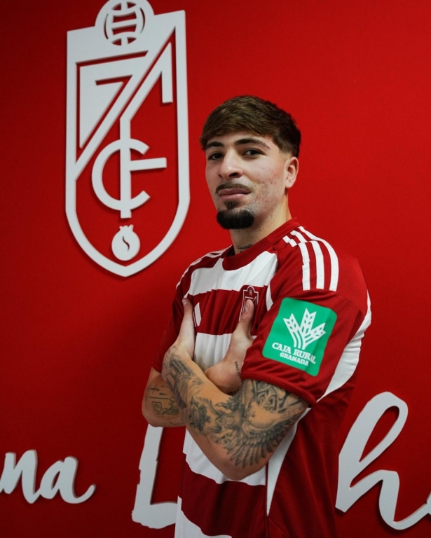 El Recre se ha reforzado con cuatro futbolistas (GRANADA CF) El Recre se ha reforzado con cuatro futbolistas (GRANADA CF)