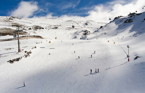 Imagen de archivo de una de las pistas de la estación de esquí de Sierra Nevada (EUROPAPRESS/SIERRANEVADA)