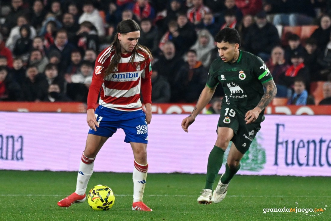 Izan tendrá su primera oportunidad como titular (J.M. BALDOMERO)