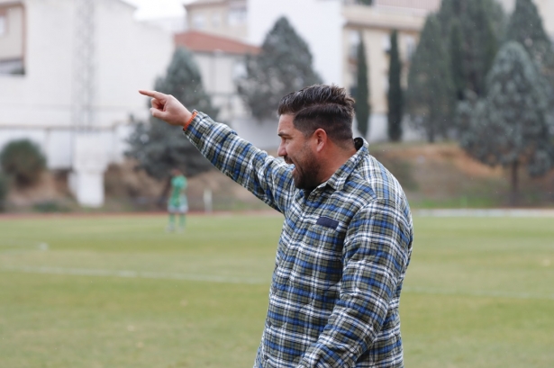 El entrenador del CD Santa Fe, Luis Torres (GPMEDIA)
