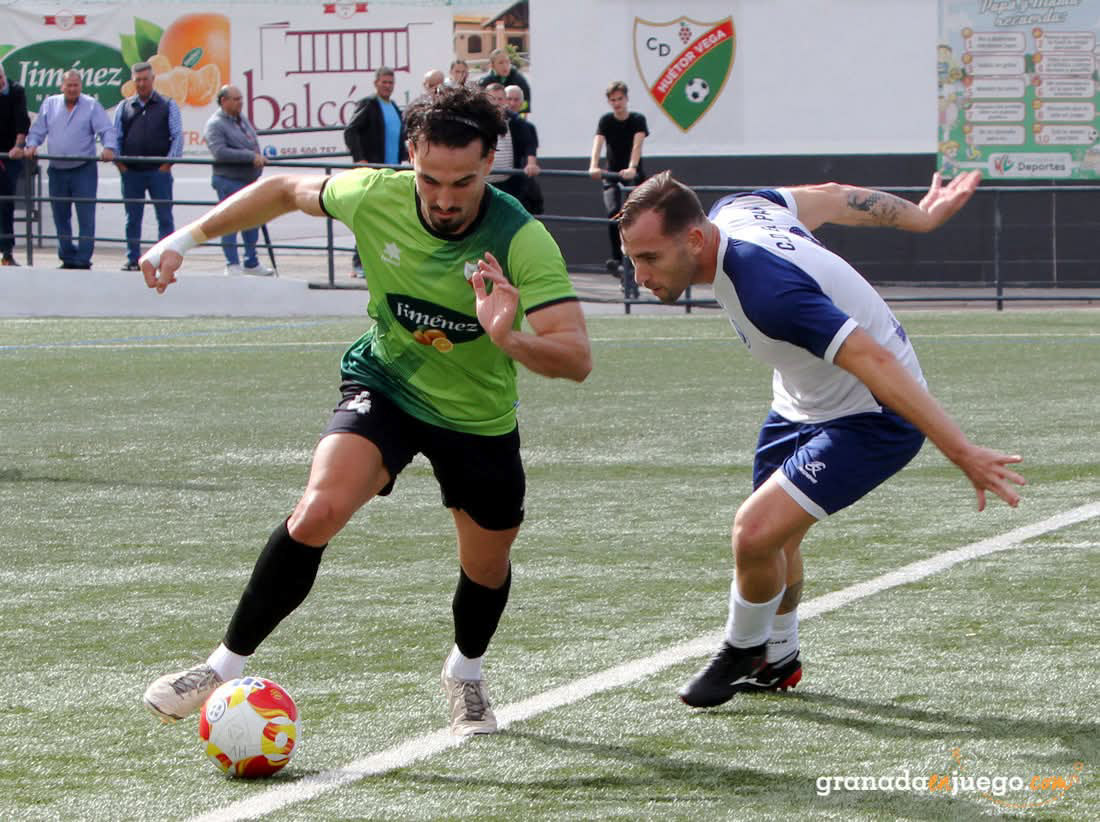 El CD Huétor Vega vuelve a `Las Viñas` (J. PALMA)