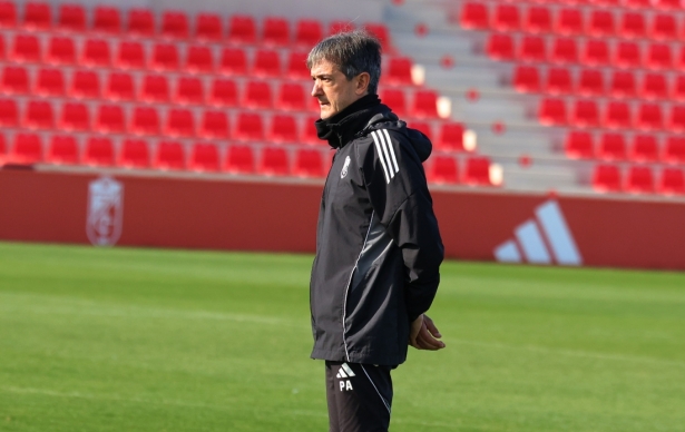 Pacheta confía en la victoria ante el Málaga (J. AZCOYTIA)