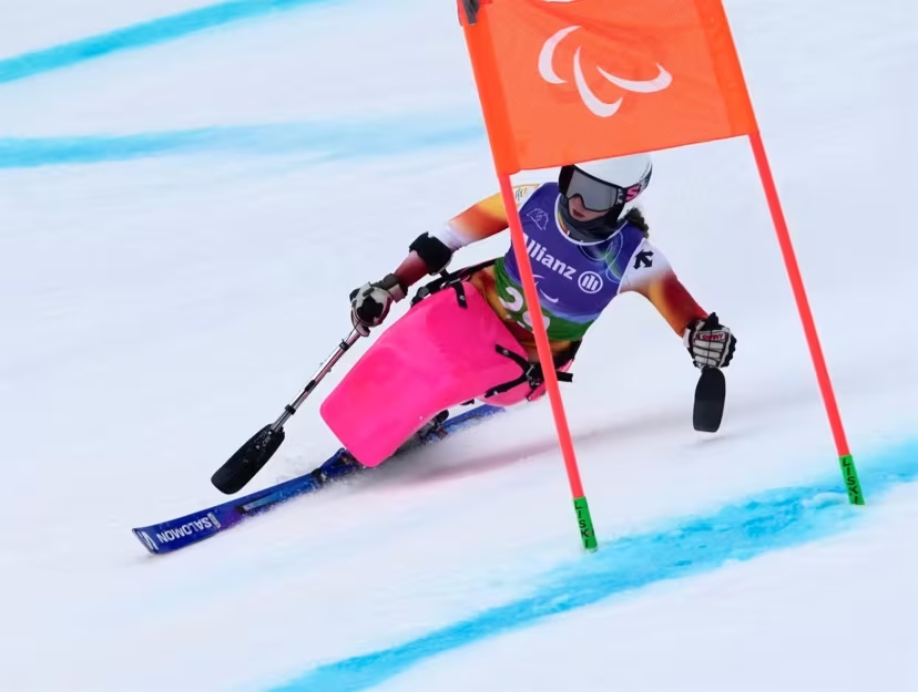 Audrey Pascual durante la manga de supergigante de la combinada de los Juegos Paralímpicos de Invierno de Milán y Cortina d`Ampezzo 2026 (COMITÉ PARALÍMPICO ESPAÑOL)