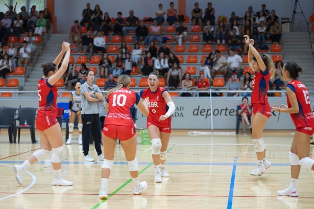 Importante victoria para las granadinas Importante victoria para las granadinas