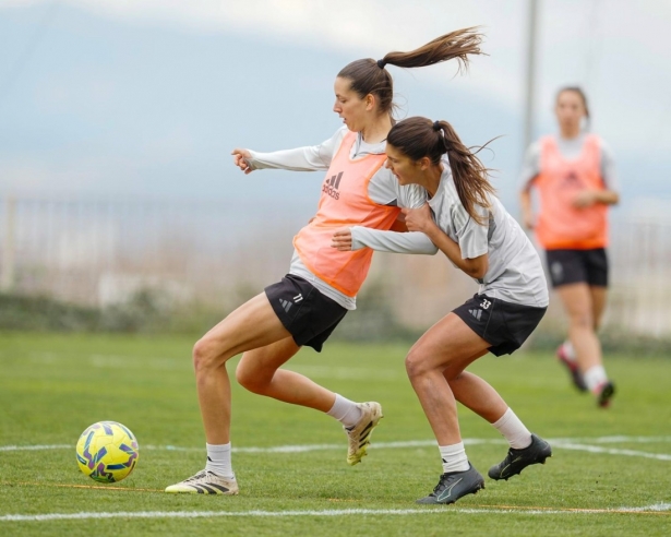Las rojiblancas retoman la competición (GRANADA CF) Las rojiblancas retoman la competición (GRANADA CF)