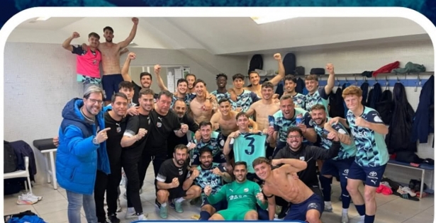El Motril celebra el triunfo (CF MOTRIL) El Motril celebra el triunfo (CF MOTRIL)