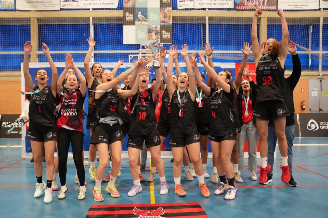 Las granadinas quedaron subcampeonas de Andalucía (COVIRAN GRANADA)