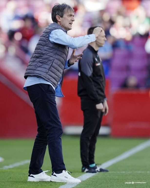 Pacheta no pudo estar en el banquillo en la segunda mitad (LALIGA) Pacheta no pudo estar en el banquillo en la segunda mitad (LALIGA)