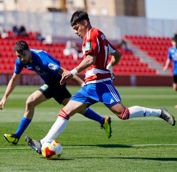 Importante victoria para los rojiblancos (GRANADA CF) Importante victoria para los rojiblancos (GRANADA CF)