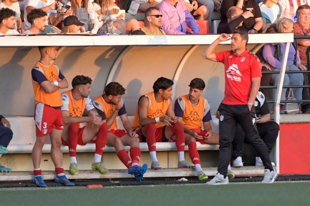 El entrenador del Arenas de Armilla, Jorge Molina El entrenador del Arenas de Armilla, Jorge Molina