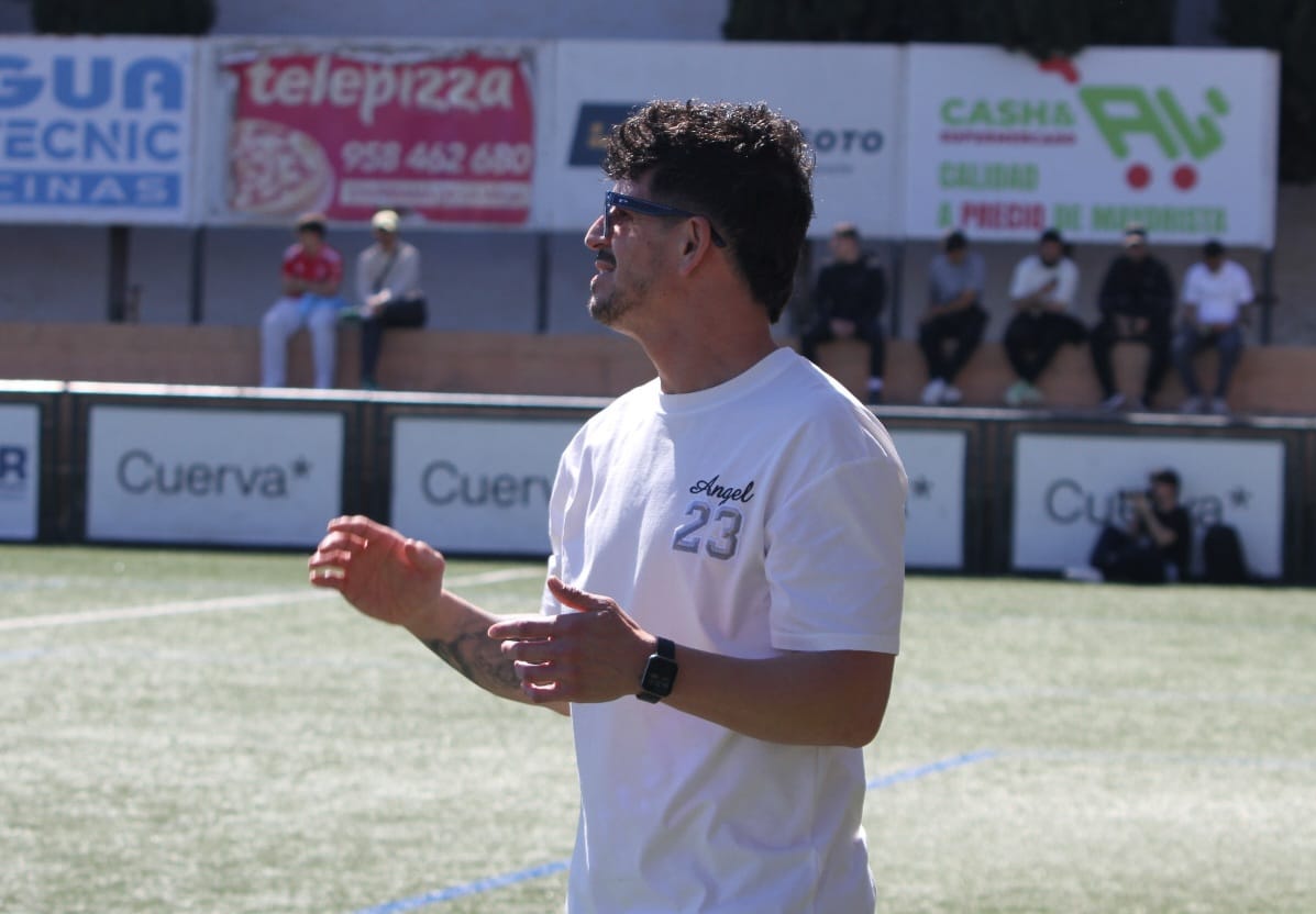 El entrenador del Churriana CF, Levi Cantero (J. PALMA)