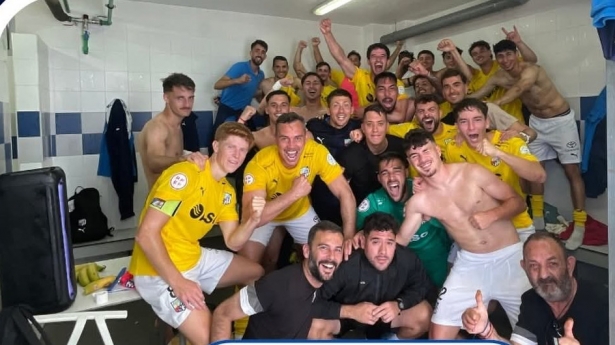 El CF Motril celebra el triunfo (CF MOTRIL) El CF Motril celebra el triunfo (CF MOTRIL)