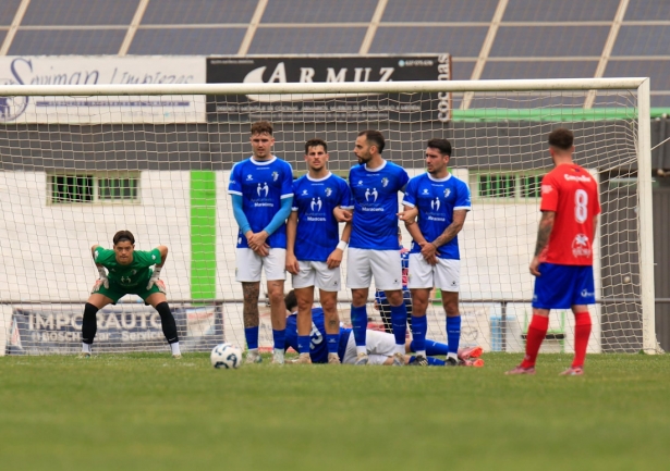 Edu Olea marcó el gol del Baeza (DIEGO LEMUS) Edu Olea marcó el gol del Baeza (DIEGO LEMUS)