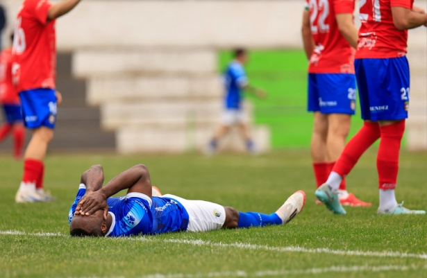 Wilson Cuero acabó por los suelos (GPMEDIA)