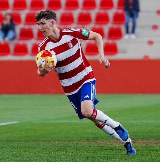 El Recre consiguió salvar un punto (GRANADA CF) El Recre consiguió salvar un punto (GRANADA CF)