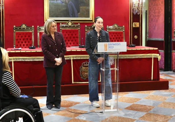 Recibimiento a Audrey Pascual en el Ayuntamiento Granada (GPMEDIA)