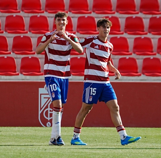 El Recre no pudo sumar los tres puntos (GRANADA CF) El Recre no pudo sumar los tres puntos (GRANADA CF)
