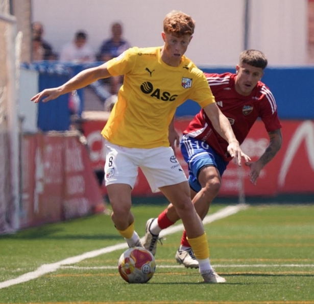 El Motril tiene que lograr los tres puntos y aguardar un tropiezo del Mijas (CF MOTRIL) El Motril tiene que lograr los tres puntos y aguardar un tropiezo del Mijas (CF MOTRIL)