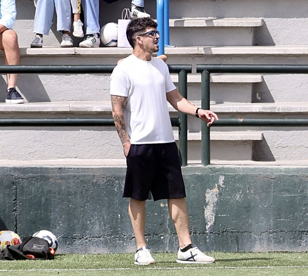 Leví Cantero, entrenador del Churriana CF, durante el partido ante la UD San Pedro (GP MEDIA) Leví Cantero, entrenador del Churriana CF, durante el partido ante la UD San Pedro (GP MEDIA)
