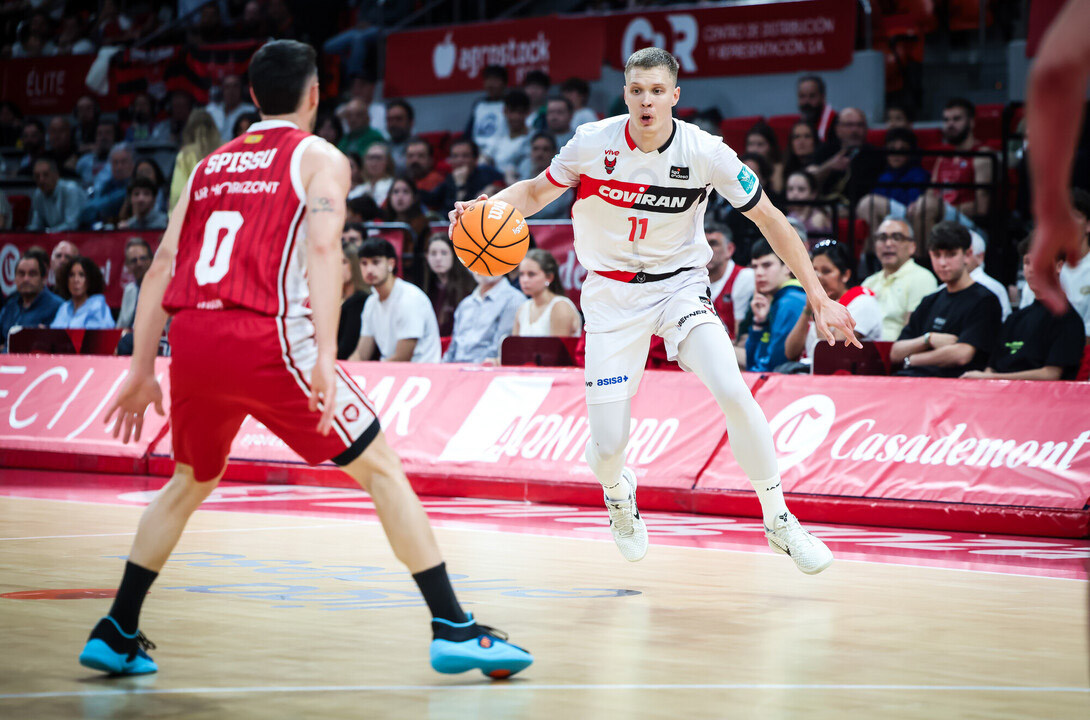 Valtonen juega en ataque (ACB PHOTO / ESTHER CASAS)